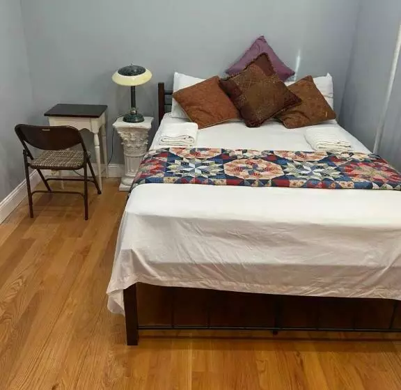 پانسیون A Lovely Room In Queens