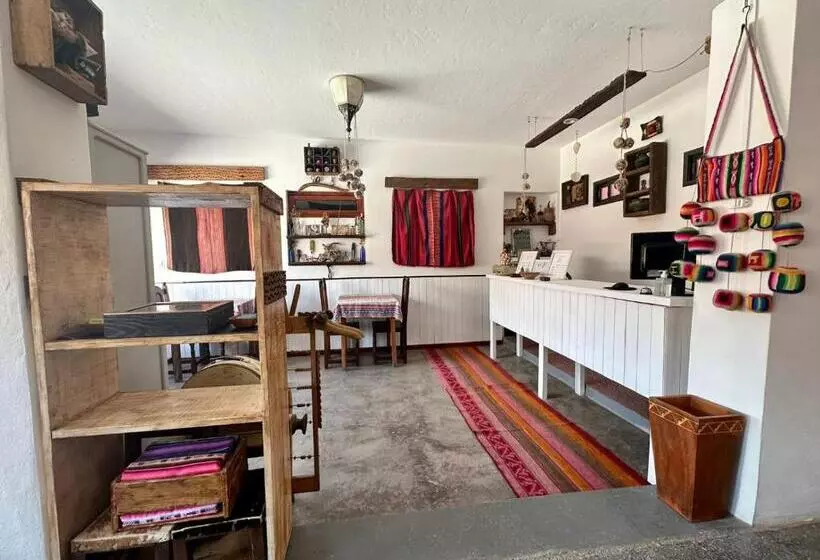 Majatalo La Colorada Hostal