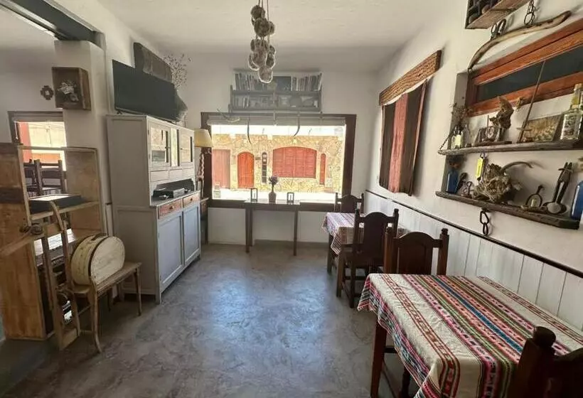 Majatalo La Colorada Hostal