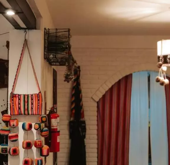 Majatalo La Colorada Hostal