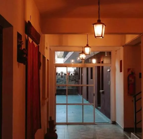 Majatalo La Colorada Hostal