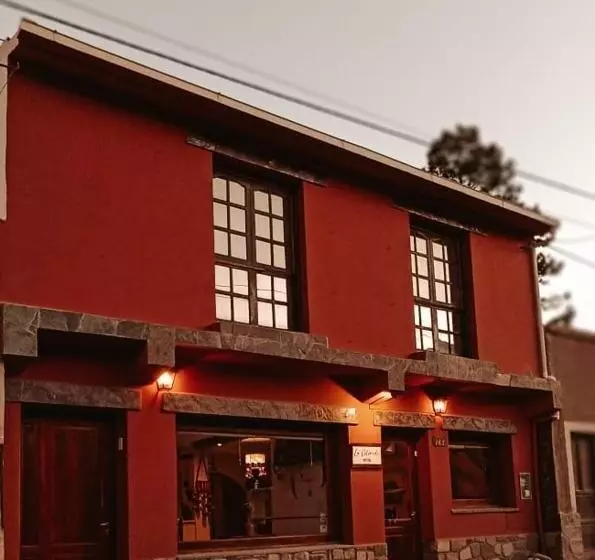 Majatalo La Colorada Hostal