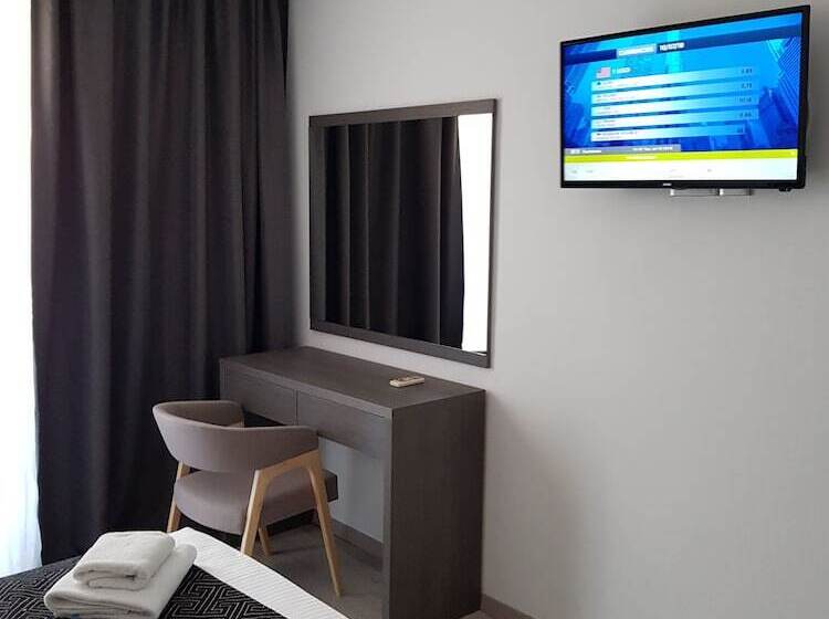 پانسیون Les Palmiers Petrou Apartments