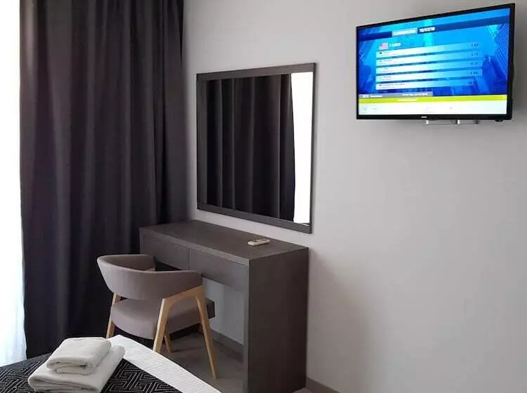 پانسیون Les Palmiers Petrou Apartments