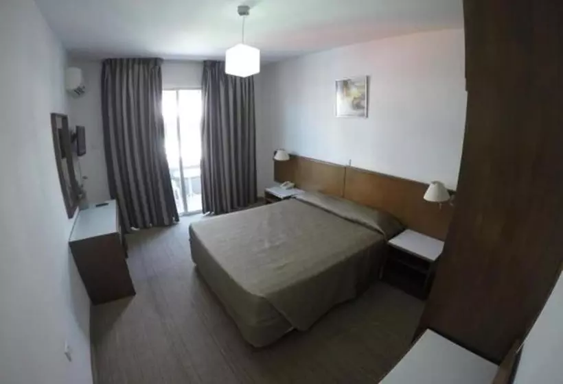 پانسیون Les Palmiers Petrou Apartments