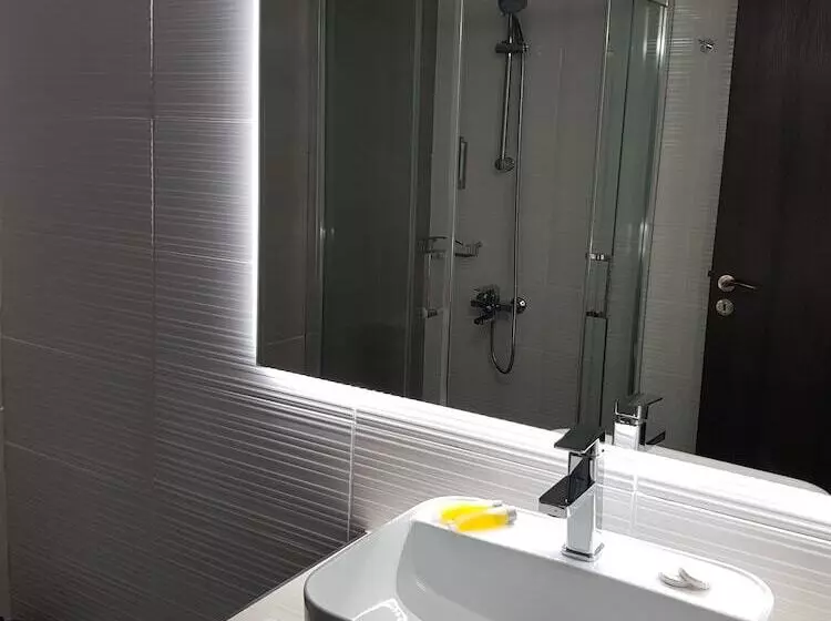 پانسیون Les Palmiers Petrou Apartments