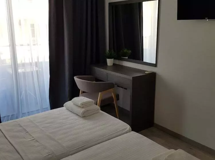 پانسیون Les Palmiers Petrou Apartments