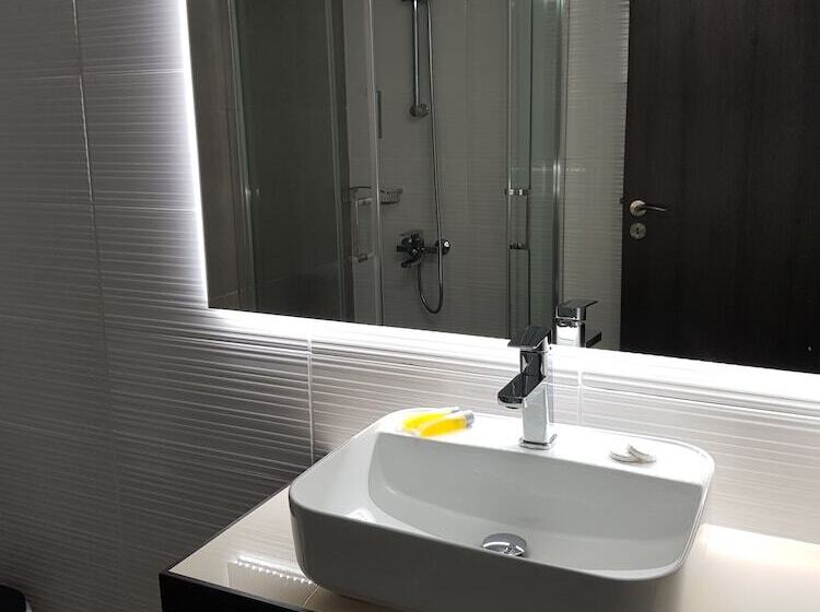 پانسیون Les Palmiers Petrou Apartments