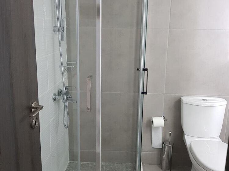 پانسیون Les Palmiers Petrou Apartments