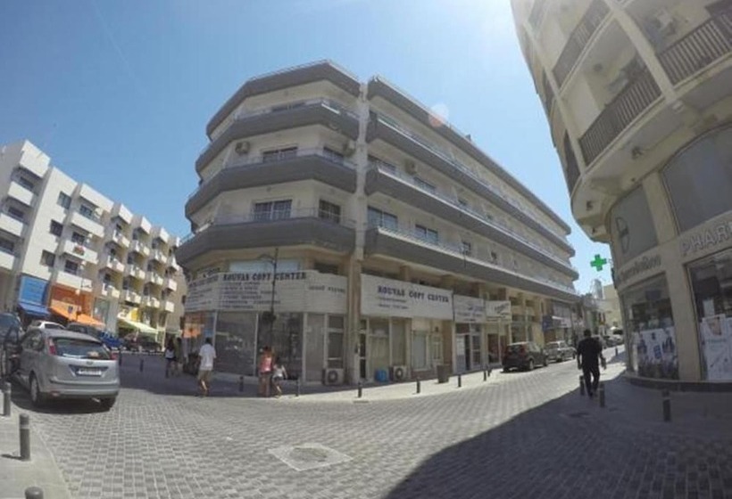 پانسیون Les Palmiers Petrou Apartments