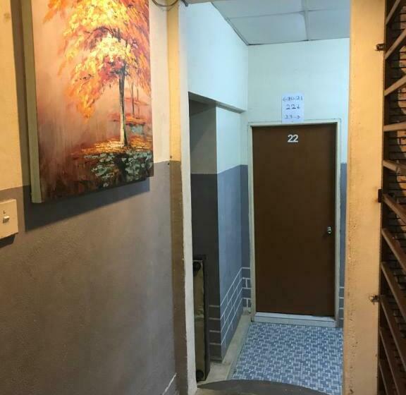 پانسیون Yb House