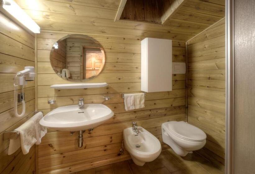 Отель Ciasa Ai Pini