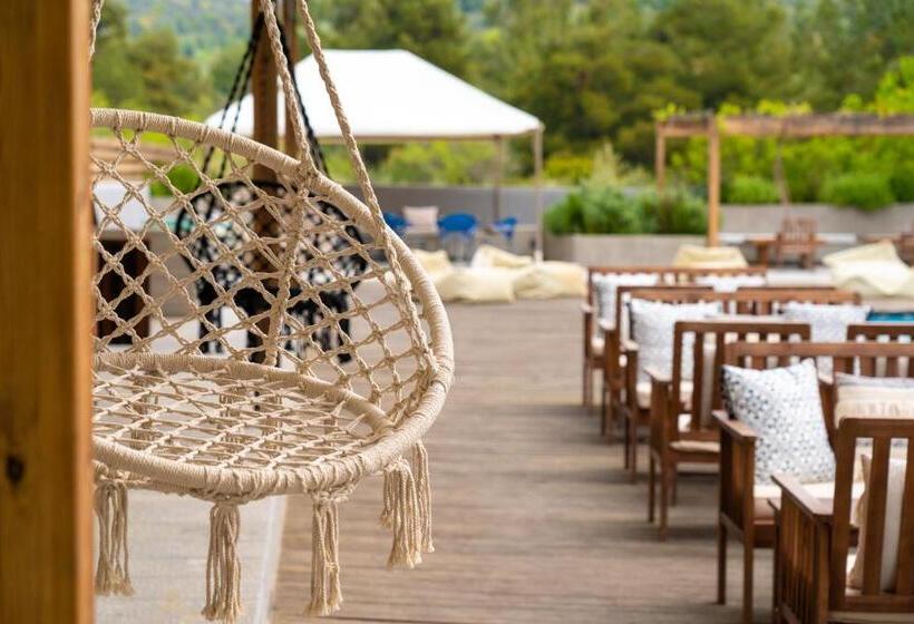 Zoe Hotel, Trypiti Beach Resort & Hive Water Park