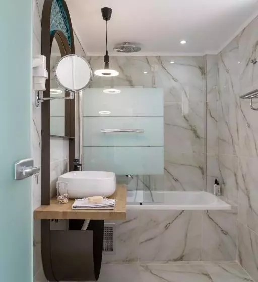 Zoe Hotel, Trypiti Beach Resort & Hive Water Park