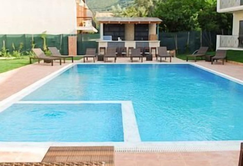 Eleana Boutique Hotel & Blue Infinity