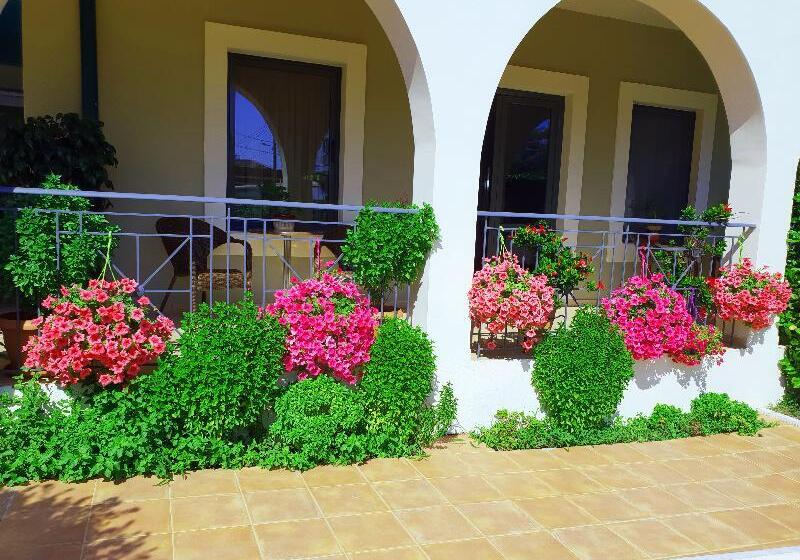 Eleana Boutique Hotel & Blue Infinity