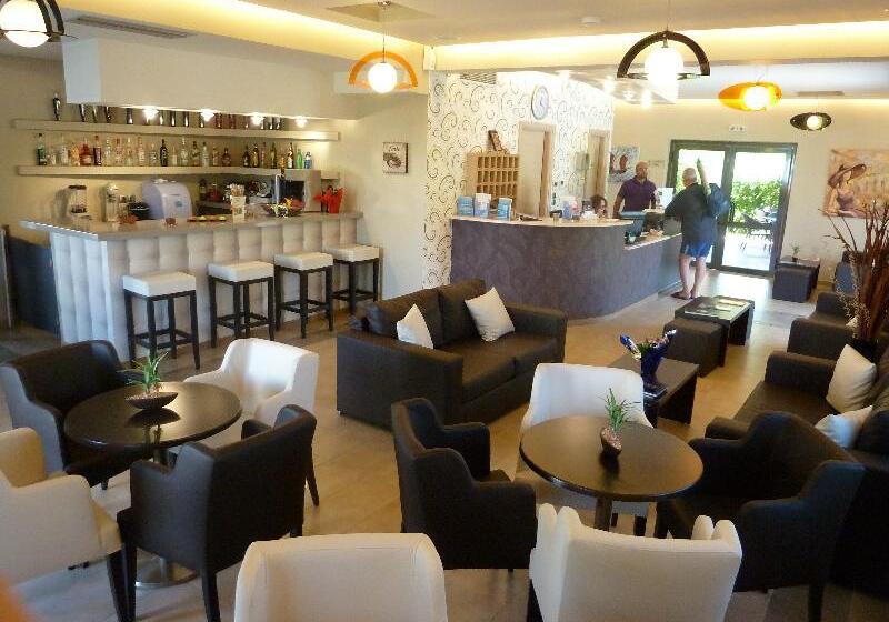 Eleana Boutique Hotel & Blue Infinity