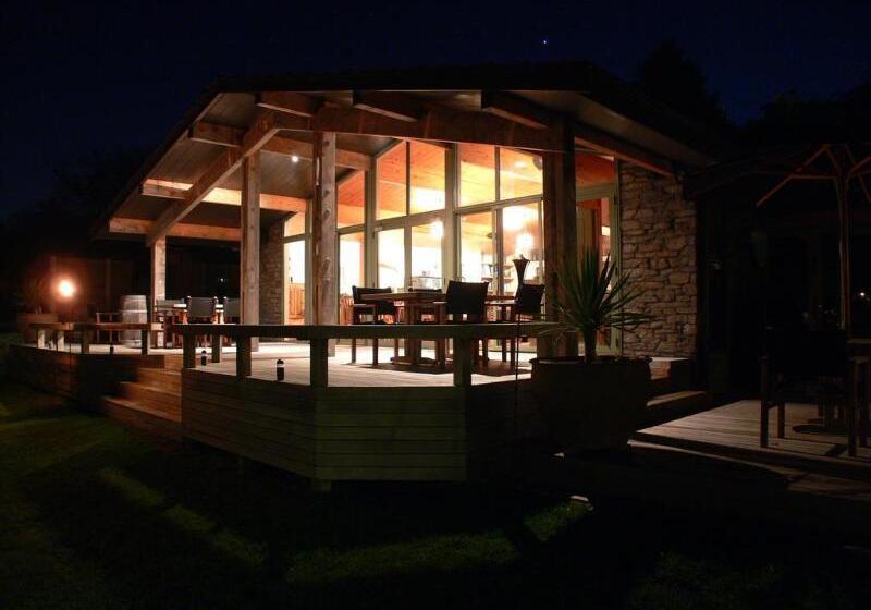 בית מלון כפרי Koura Lodge