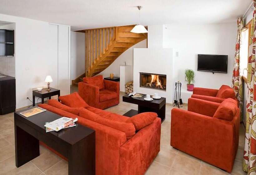 هتل La Combe D Or