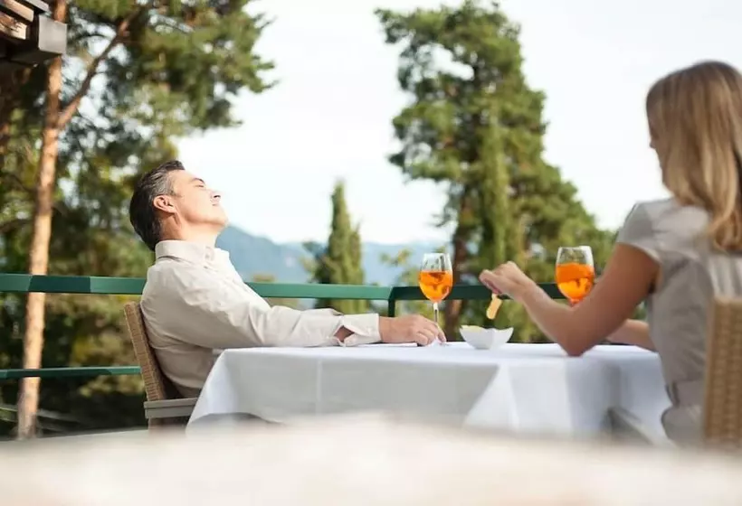 Отель Lambrechtshof