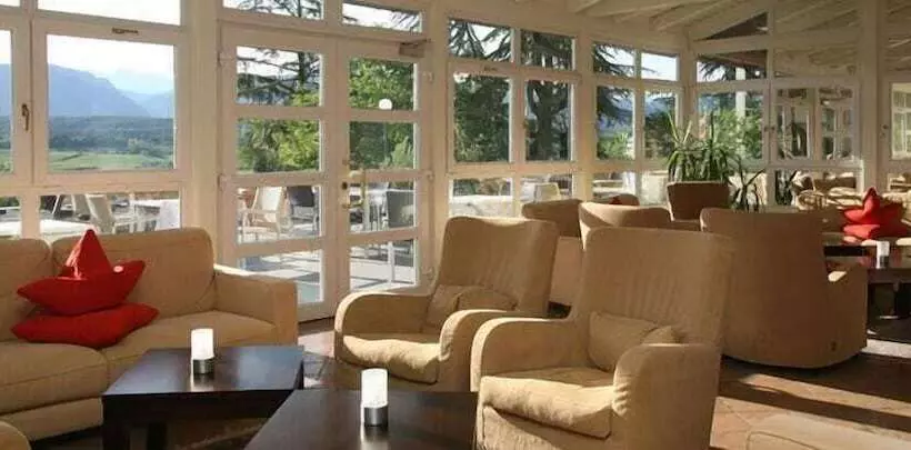 Отель Lambrechtshof