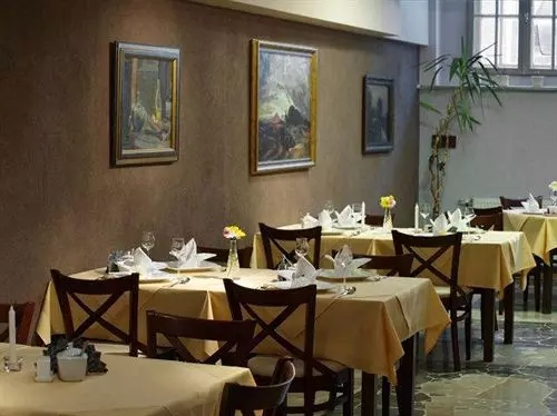 Hotell Pensjonat M.f