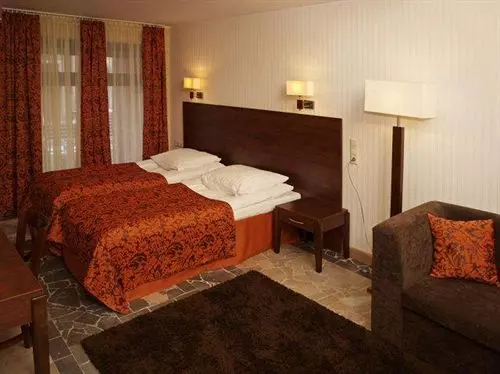 Hotell Pensjonat M.f