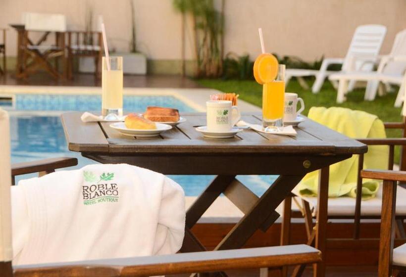 Hotel Roble Blanco