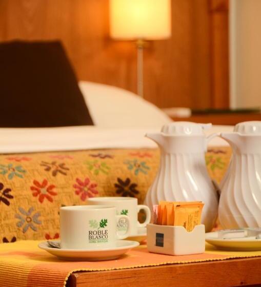 Hotel Roble Blanco