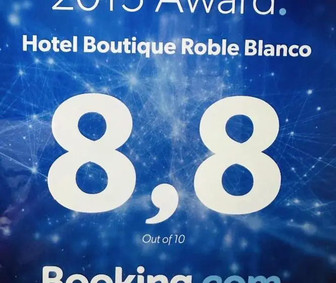 Hotelli Roble Blanco