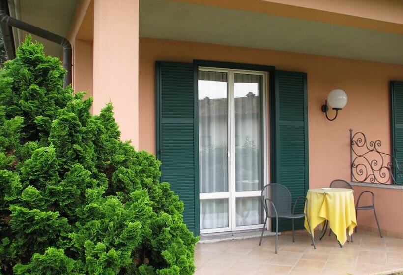 בית מלון כפרי Royal