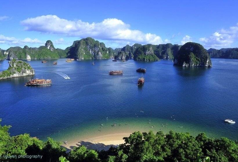 هتل روستایی Hanoi Crystal