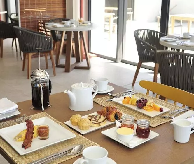 هتل Constance Tekoma