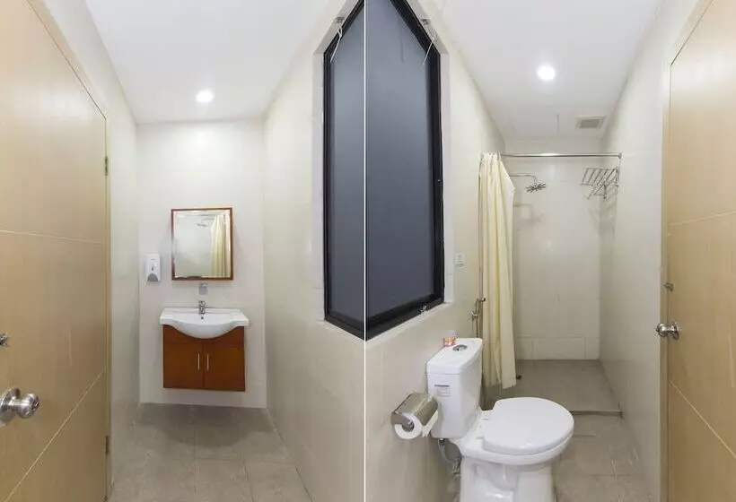 בית מלון כפרי The Crown Borneo