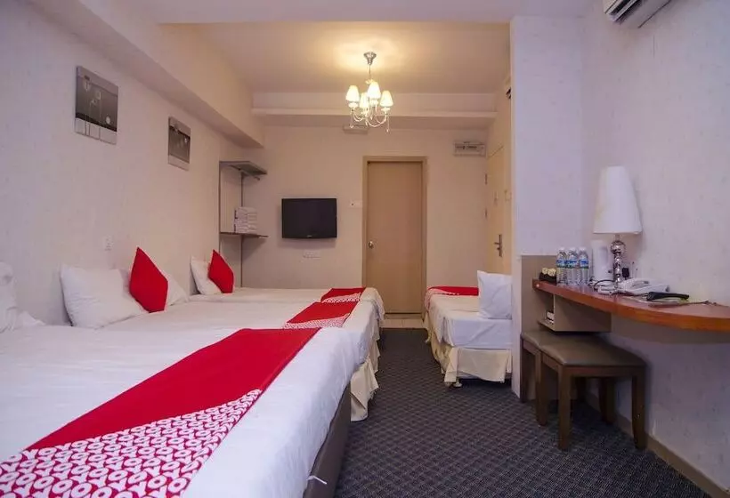 בית מלון כפרי The Crown Borneo