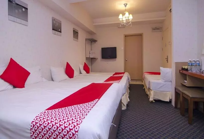 בית מלון כפרי The Crown Borneo