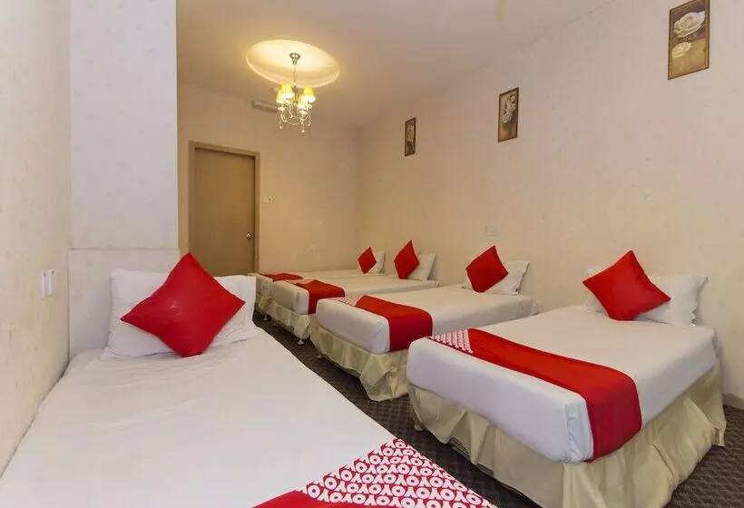 בית מלון כפרי The Crown Borneo