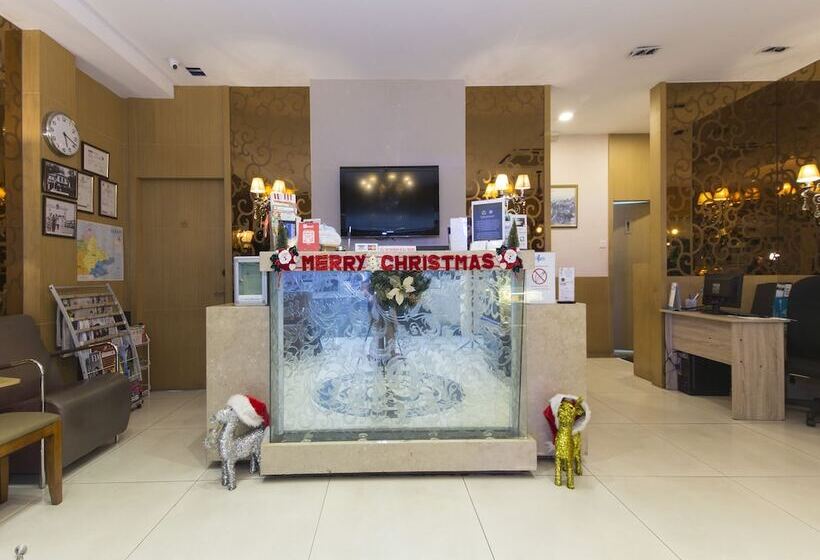 Hotel The Crown Borneo