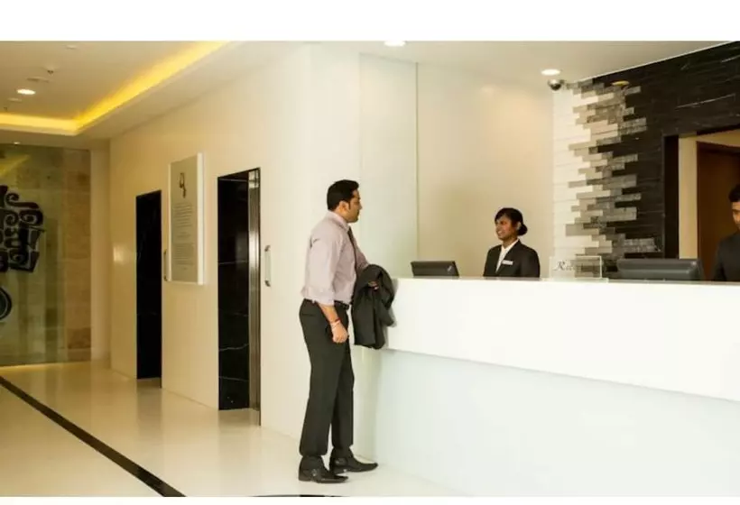 Отель The Fern Residency Mumbai