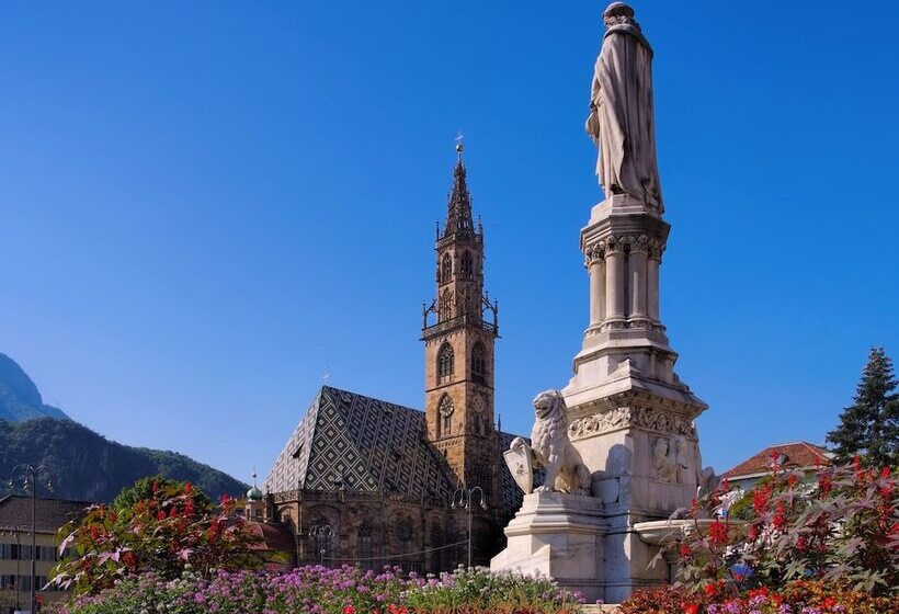 هتل Villa Kastelruth