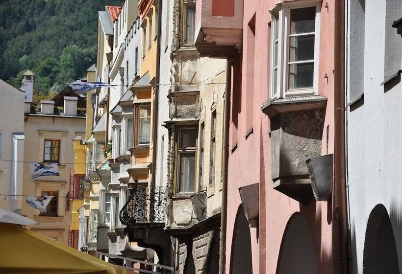 هتل Villa Kastelruth