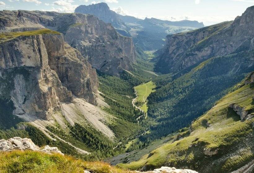 هتل Villa Kastelruth