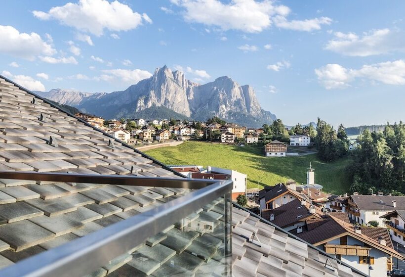 هتل Villa Kastelruth