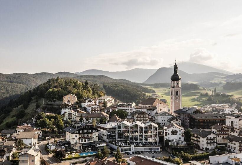 هتل Villa Kastelruth