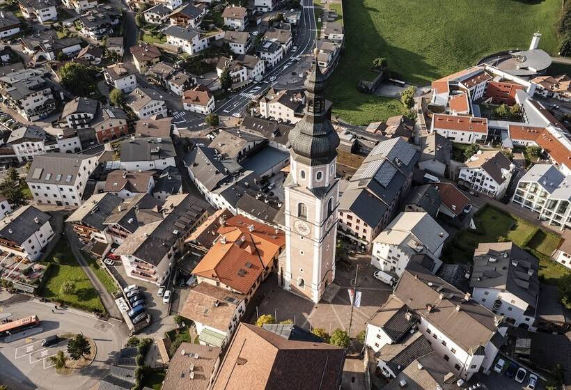 هتل Villa Kastelruth