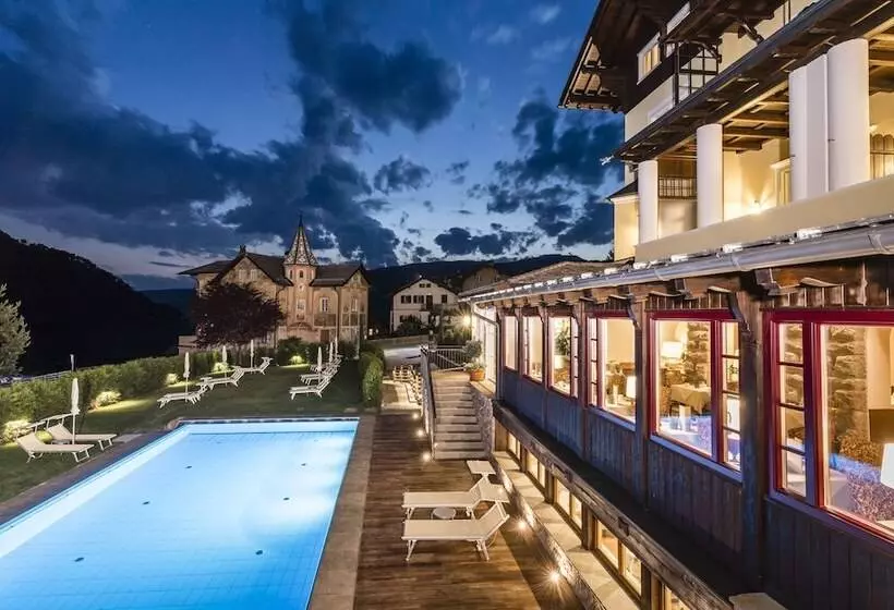 هتل Villa Kastelruth