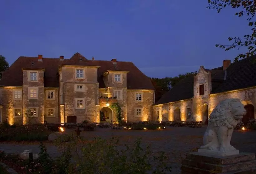 ホテル Wasserschloss Mellenthin