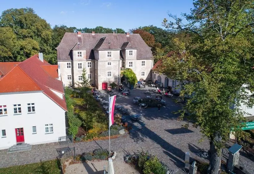 ホテル Wasserschloss Mellenthin