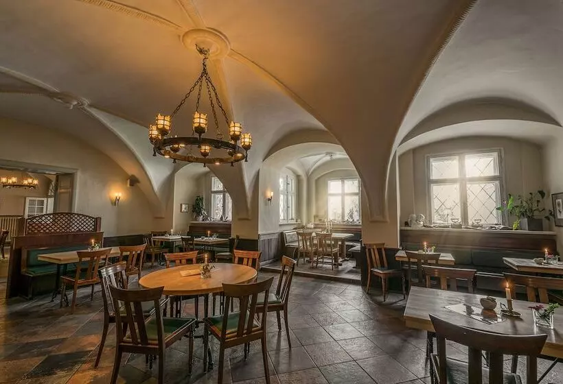 ホテル Wasserschloss Mellenthin