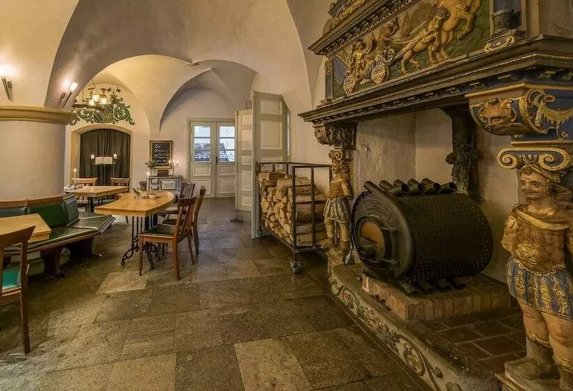 ホテル Wasserschloss Mellenthin